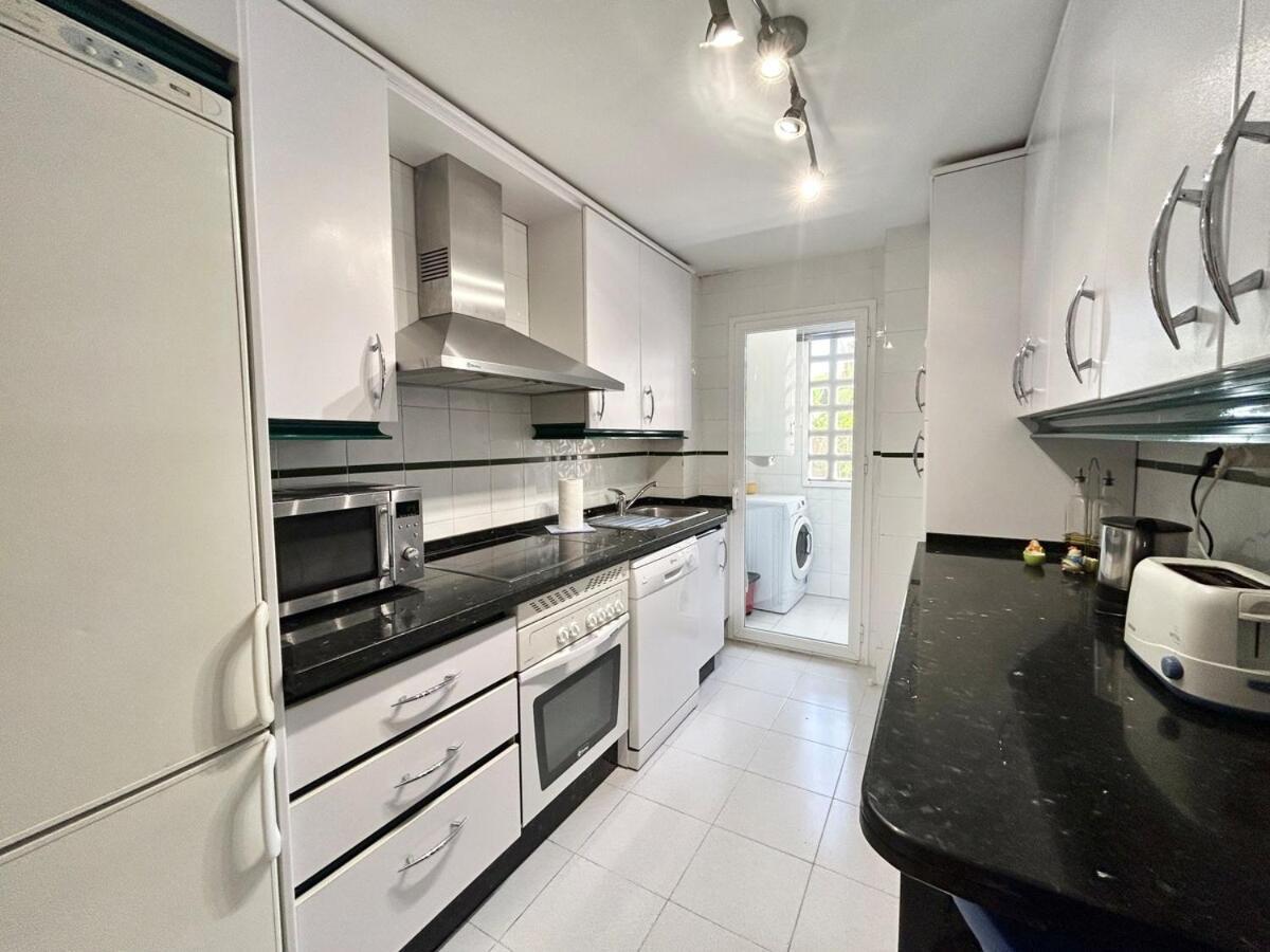 Cozy Near Puerto Banus Apartamento Marbella